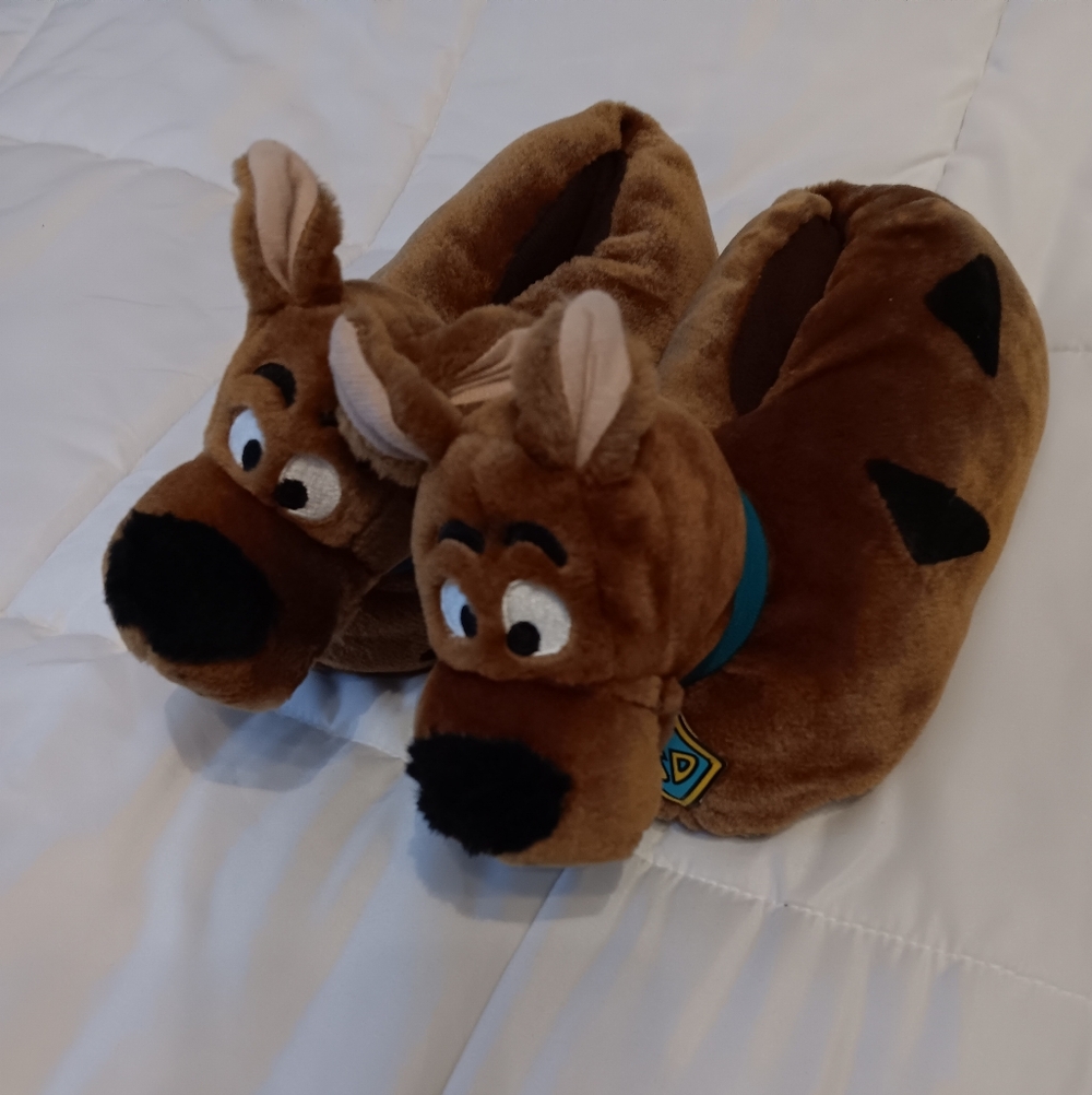 Women's Scooby Doo Plush Slippers